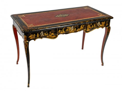 Louis XV Period Flat-Top Desk in Vernis Martin with Chinese Decors, c. 1760