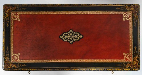 Louis XV Period Flat-Top Desk in Vernis Martin with Chinese Decors, c. 1760 - 