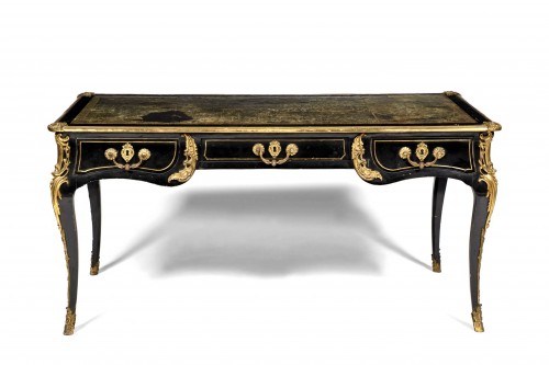 19th century - Pierre Cardin Bureau plat Black Lacquered with Gilt Bronze Decorati
