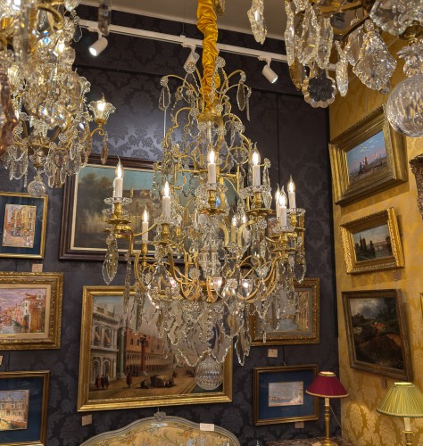 Important lustre Baccarat en bronze doré et décor de cristal - Luminaires Style 