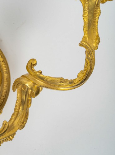 Jean-François Deniere (1774-1866) Paire d’appliques Louis XV en bronze ciselé et doré - Louis XV