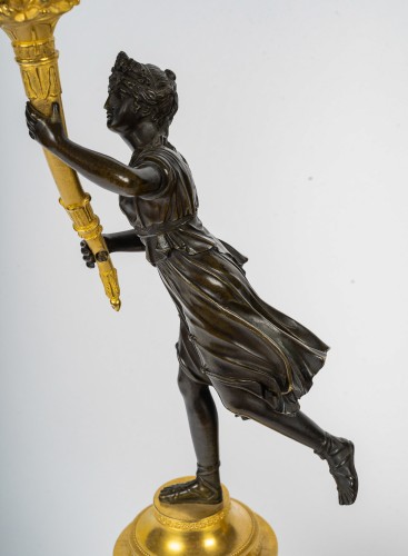 Antiquités - A Fine Pair of Empire Period Bronze Candelabra with Classical Figures 1805