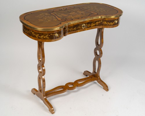 André-Louis Gilbert (1746–1809) – Table écritoire à marqueterie de chasse, vers 1775 - Mobilier Style Transition