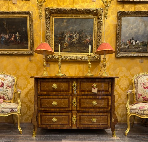 A Fine Dauphiné Mazarine Commode, Louis XIV Period, c. 1700 - Furniture Style Louis XIV