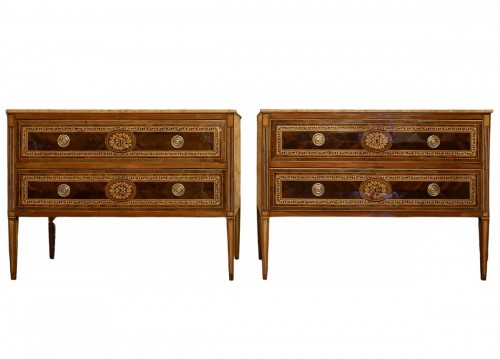 Paire de commodes italiennes à l’effigie de Louis XVIII, Vérone vers 1795