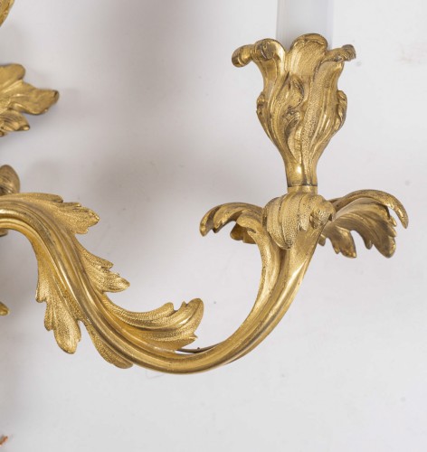 Luminaires Appliques - Paire de grandes appliques en bronze doré vers 1850 d’après Juste-Aurèle Meissonnier une 