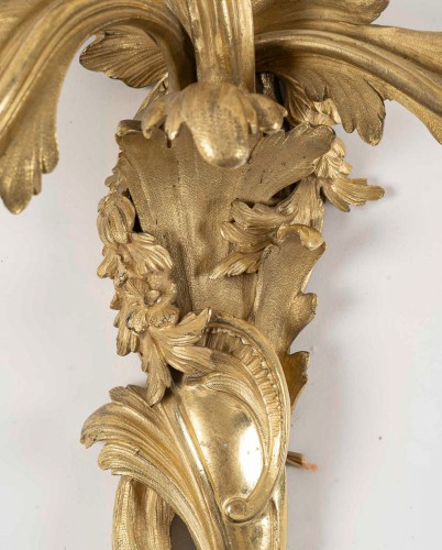 Paire de grandes appliques en bronze doré vers 1850 d’après Juste-Aurèle Meissonnier une  - Napoléon III