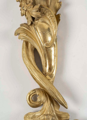 Antiquités - Paire de grandes appliques en bronze doré vers 1850 d’après Juste-Aurèle Meissonnier une 