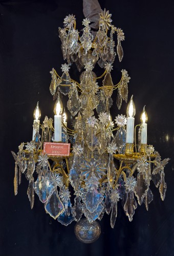 French Louis XVI Period Gilt-Bronze and Cut-Crystal Chandelier C. 1770–1780 - Lighting Style Louis XVI