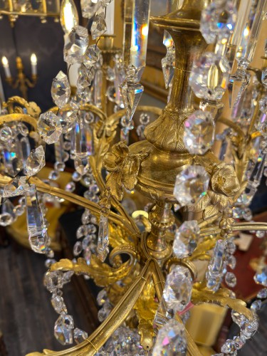 Napoléon III - Lustre d’époque Napoléon III en bronze et cristal taillé signé par la Maison Baccarat
