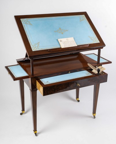 XVIIIe siècle - Table à la Tronchin en acajou et acajou de Cuba flammé, époque Directoire (1795-1799)