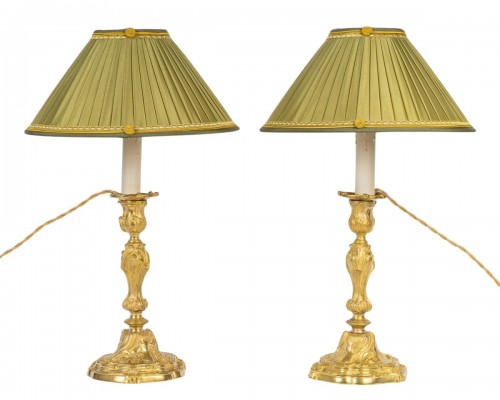 Paire de flambeaux en bronze doré style Rocaille, montée en lampes, Palais Ducal de Nevers vers 1820