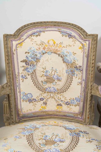 XVIIIe siècle - Suite de quatre fauteuils cabriolet, époque Louis XVI, estampillés Sulpice Brizard