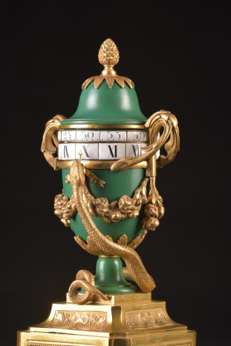 18th century - Louis XVI Sevre porcelain cercle tournant clock 