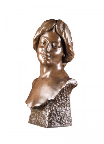 Buste féminin d'Arthur Puyt (1873-1955)
