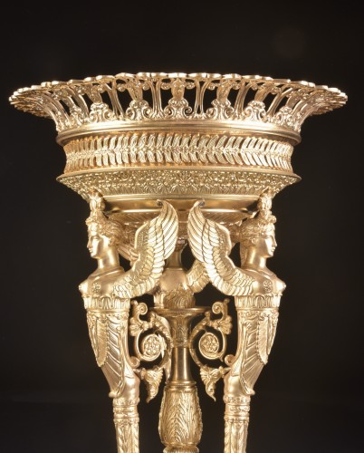 Antiquités - Grand centre de table en bronze doré fin XIXe siècle