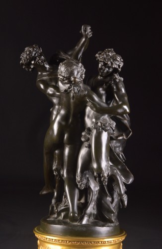 Luminaires Bougeoirs et Chandeliers - Grand ensemble trois pieces en bronze avec bacchantes