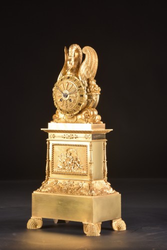 Early 19th Century Empire Ormolu Bronze Swan Table Clock - Empire