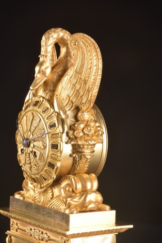 Empire - Early 19th Century Empire Ormolu Bronze Swan Table Clock