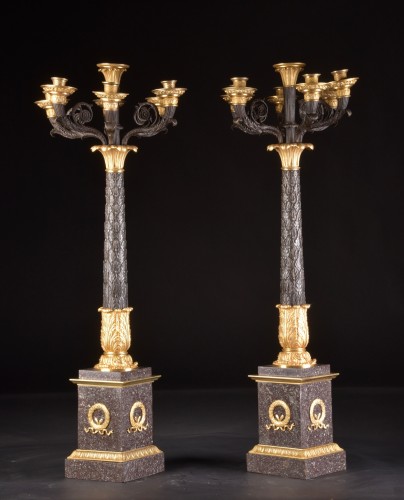XIXe siècle - Paire de grands candélabres en porphyre