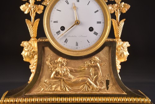 French Louis XVI mantel clock in gilded bronze - 