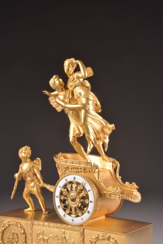 Antiquités - Horloge au char d'époque Empire, vers 1805-1810