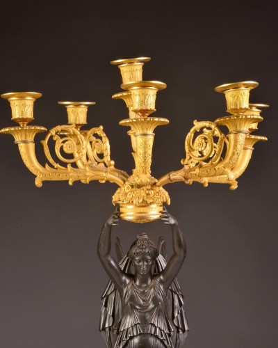 XIXe siècle - Grande paire de candélabres à six lumières attribué à Thomire (1751-1843)