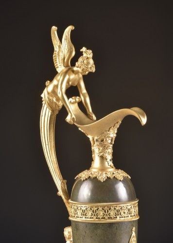 Grande paire d'aiguières en bronze début XIXe siècle - Objet de décoration Style Empire