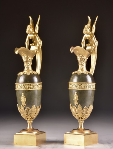 Objet de décoration Cassolettes, coupe et vase - Grande paire d'aiguières en bronze début XIXe siècle