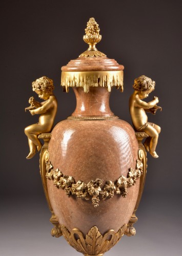 Objet de décoration Cassolettes, coupe et vase - Paire de cassolettes en onyx et bronze doré