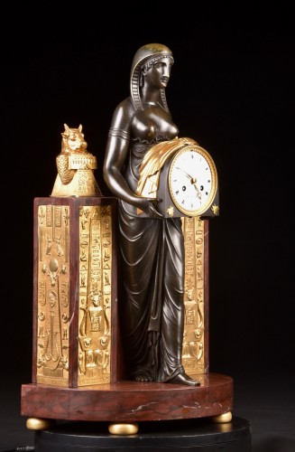 Pendule Retour d'Egypte par Ravrio et Mensil, France époque Empire - Horlogerie Style Empire