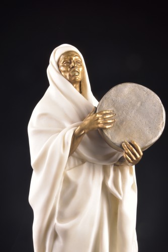 Antiquités - Louis HOTTOT (1829-1905), Femme arabe au tambourin