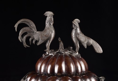 Support d’ikebana japonais en bronze avec oiseaux et chauves-souris – Période Meiji - Arts d