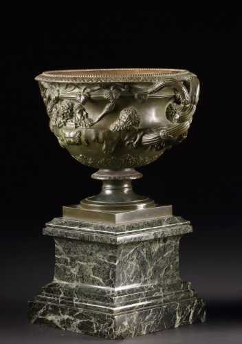 19th century - Pair of Warwick Vases in Patinated Bronze on Green Marble Bases 