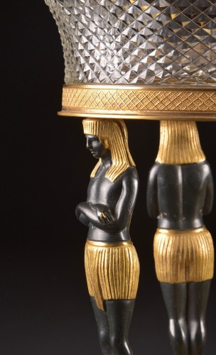 Antiquités - Paire de cassolettes aux figures égyptiennes – France,XIXe siècle
