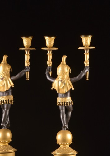 Antiquités - A rare pair of French Empire Candelabra – ‘L’Amour Triomphant’, circa 1815