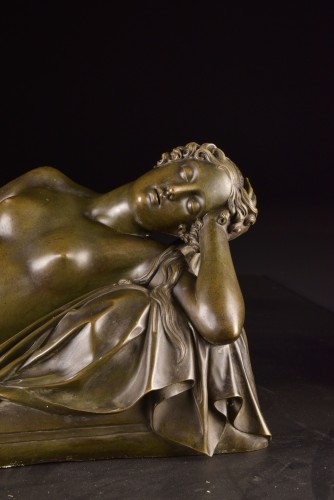 Sculpture  - Reclining Woman – Bronze Sculpture 19th Century