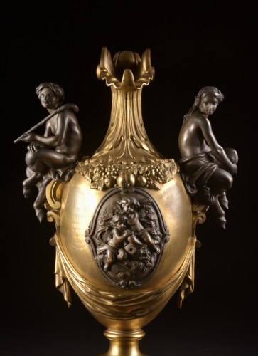 19th Century Gilt And Patinated Bronze Vase by V. P: Victor Paillard - Decorative Objects Style Napoléon III