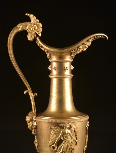 Pair Of Empire Gilt Bronze Pouring Vases - Decorative Objects Style Empire
