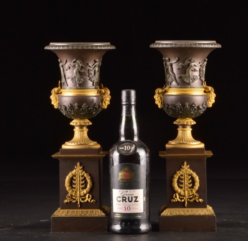 Pair Of Medici Vases In Patinated Bronze And Gilt Bronze - Decorative Objects Style Restauration - Charles X