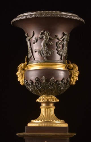 Pair Of Medici Vases In Patinated Bronze And Gilt Bronze - 