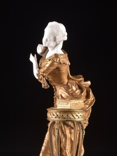 Antiquités - Young Woman At Her Dressing Table 