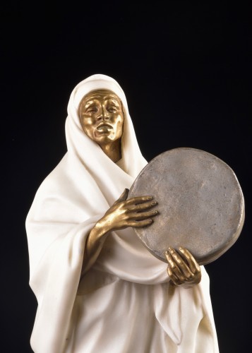 Homme oriental au tambour, Rachel-Lucy Hautot (1882–1935) - Sculpture Style Art nouveau