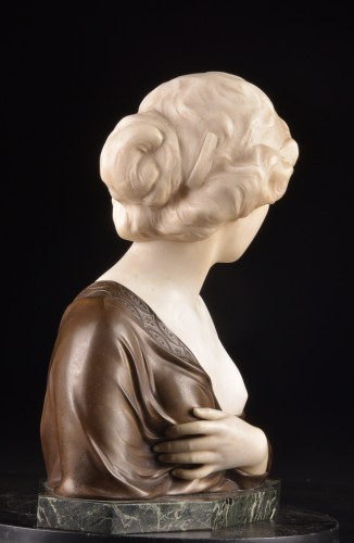 Buste en albâtre et bronze patiné fin XIXe siècle signé Suteur - Art nouveau