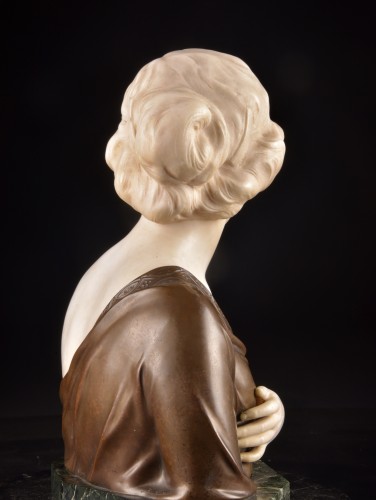 Antiquités - Buste en albâtre et bronze patiné fin XIXe siècle signé Suteur