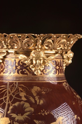 Decorative Objects  - Large Sang -de-boeuf-Vase Mounted In Gilt Bronze