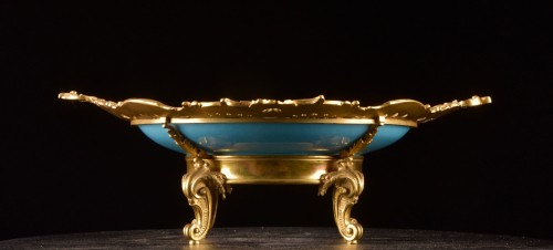French Porcelain Dish Mounted In Gilt Bronze, Napoleon III Period - Porcelain & Faience Style Napoléon III