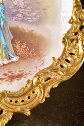 French Porcelain Dish Mounted In Gilt Bronze, Napoleon III Period - Napoléon III