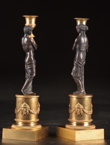 Antiquités - Paire de candélabres néoclassiques en bronze doré et patiné
