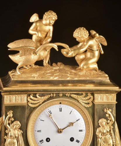 Pendule en bronze doré, Paris, période Empire, par Lepaute - Empire